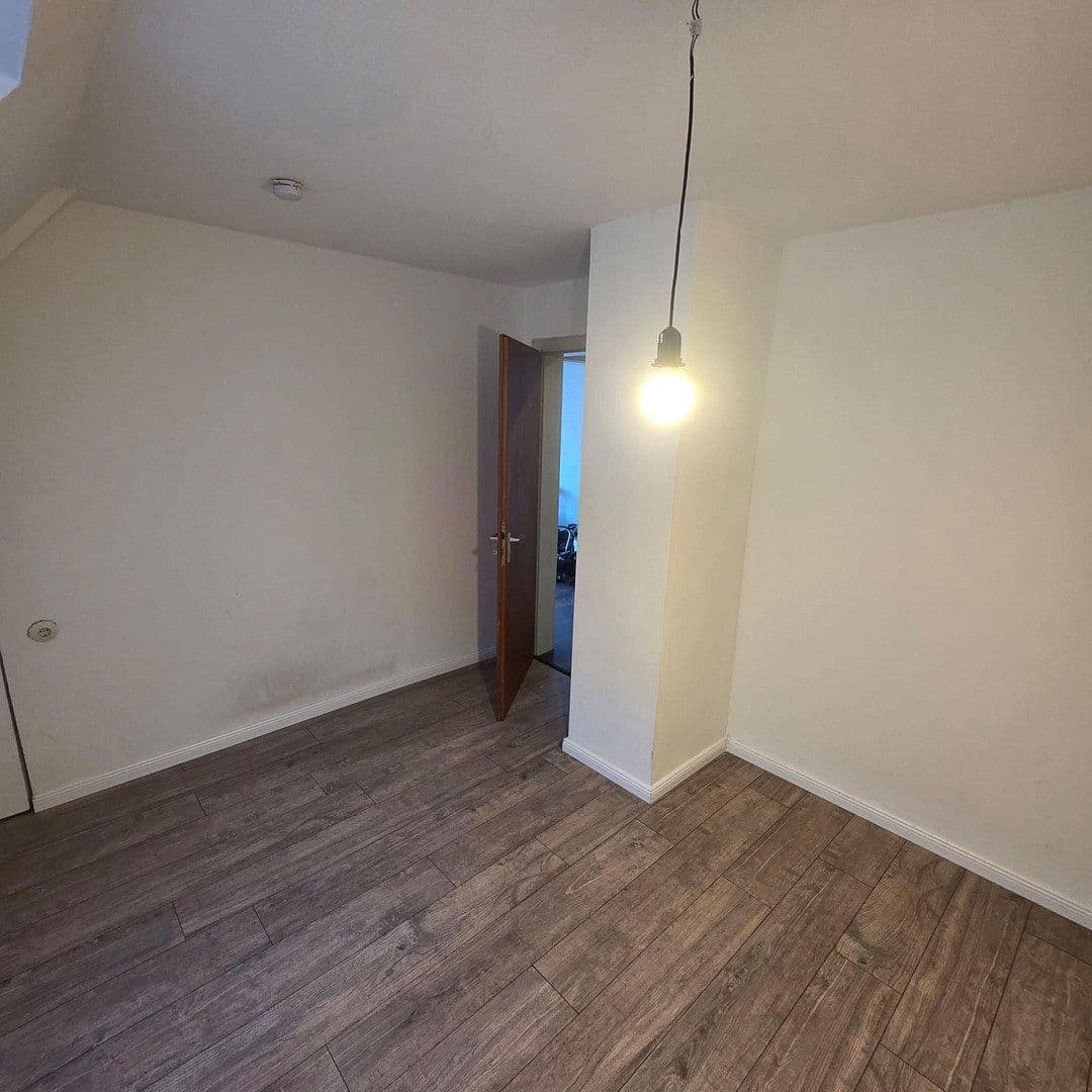 Pronájem bytu 3+1 68 m², Marktplatz 11, Schnaittach, Bavorsko Pronájem bytu 3+1 68 m², Marktplatz 11, Schnaittach, Bavorsko