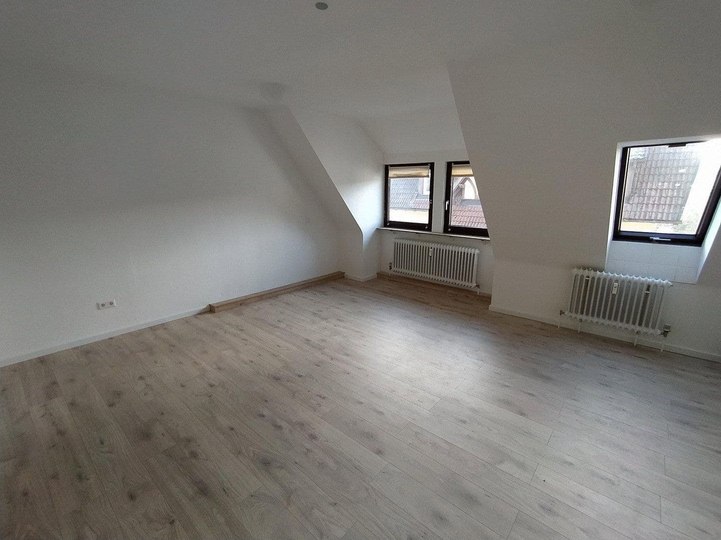 Pronájem bytu 3+1 86 m², Talstraße 7, Villingen-Schwenningen, Bádensko-Württembersko Pronájem bytu 3+1 86 m², Talstraße 7, Villingen-Schwenningen, Bádensko-Württembersko