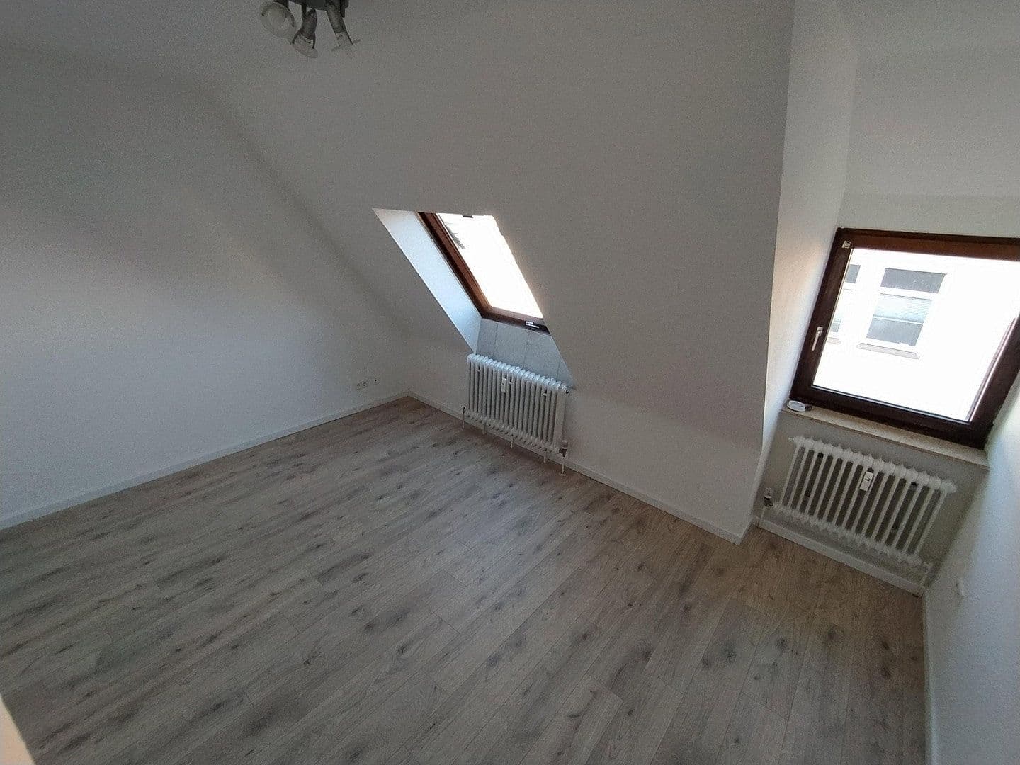 Pronájem bytu 3+1 86 m², Talstraße 7, Villingen-Schwenningen, Bádensko-Württembersko Pronájem bytu 3+1 86 m², Talstraße 7, Villingen-Schwenningen, Bádensko-Württembersko