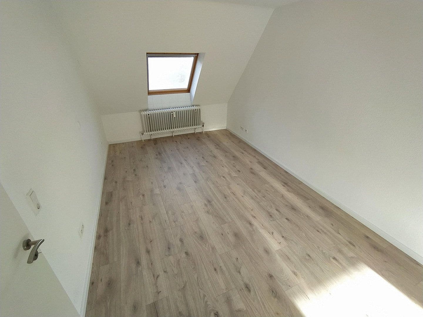 Pronájem bytu 3+1 86 m², Talstraße 7, Villingen-Schwenningen, Bádensko-Württembersko Pronájem bytu 3+1 86 m², Talstraße 7, Villingen-Schwenningen, Bádensko-Württembersko