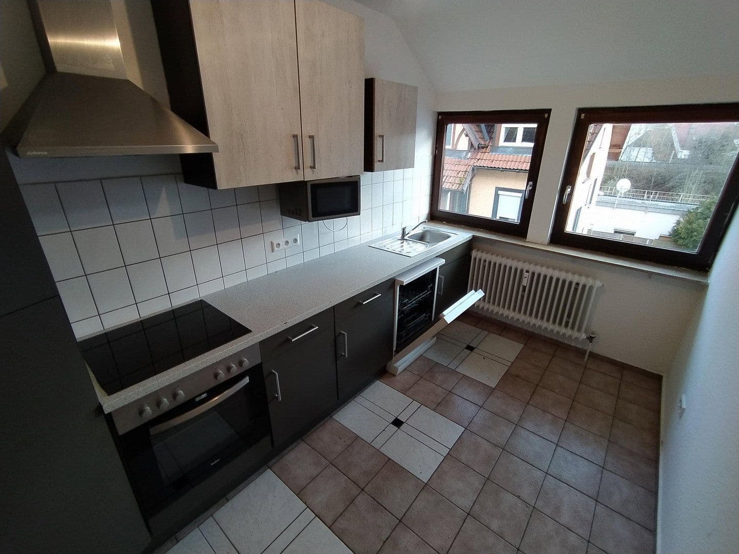 Pronájem bytu 3+1 86 m², Talstraße 7, Villingen-Schwenningen, Bádensko-Württembersko Pronájem bytu 3+1 86 m², Talstraße 7, Villingen-Schwenningen, Bádensko-Württembersko