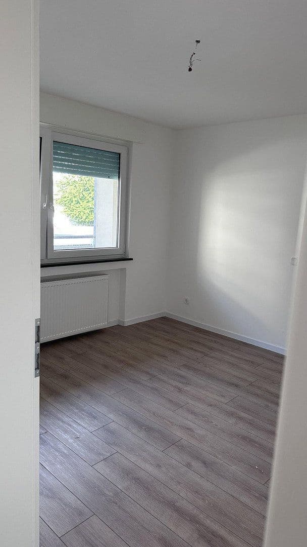 Pronájem bytu 2+1 53 m², Carl-Benz-Straße 10, Rastatt, Bádensko-Württembersko Pronájem bytu 2+1 53 m², Carl-Benz-Straße 10, Rastatt, Bádensko-Württembersko