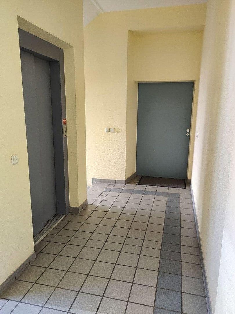 Pronájem bytu 3+1 82 m², Alte Weberei 14, Kaufbeuren, Bavorsko Pronájem bytu 3+1 82 m², Alte Weberei 14, Kaufbeuren, Bavorsko