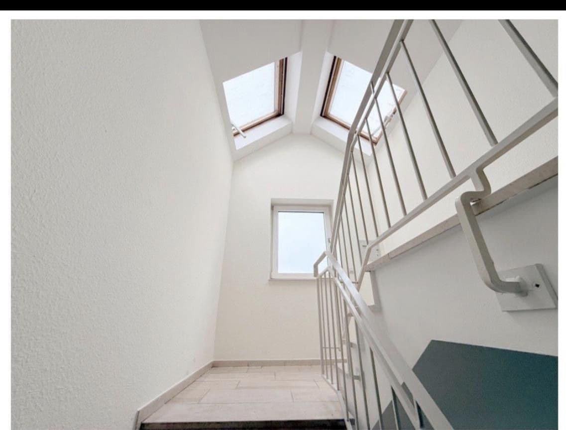 Pronájem bytu 2+1 56 m², Düsseldorf, Severní Porýní-Vestfálsko Pronájem bytu 2+1 56 m², Düsseldorf, Severní Porýní-Vestfálsko