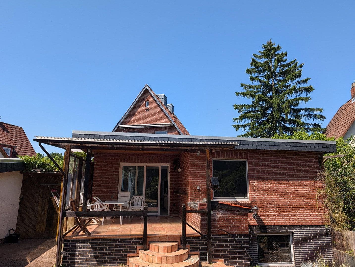 Prodej domu 174 m², pozemek 1.200 m², Celle, Dolní Sasko Prodej domu 174 m², pozemek 1.200 m², Celle, Dolní Sasko