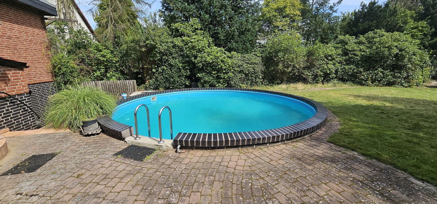Prodej domu 174 m², pozemek 1.200 m², Celle, Dolní Sasko Prodej domu 174 m², pozemek 1.200 m², Celle, Dolní Sasko