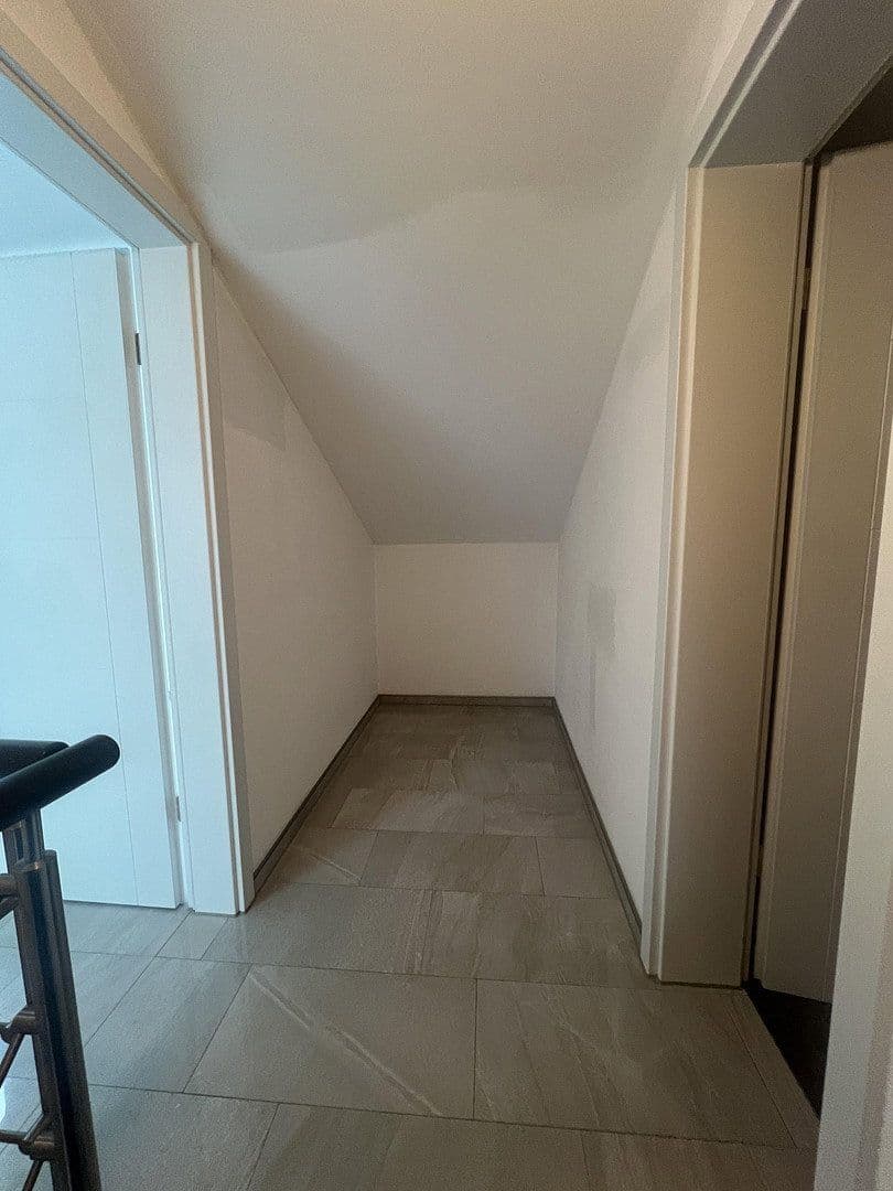 Pronájem bytu 5+1 150 m², Am Härtle 18, Neuburg an der Donau, Bavorsko Pronájem bytu 5+1 150 m², Am Härtle 18, Neuburg an der Donau, Bavorsko