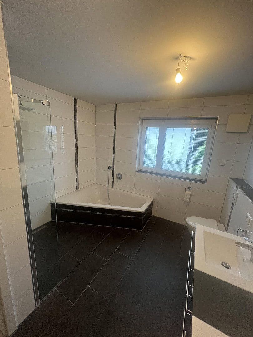 Pronájem bytu 5+1 150 m², Am Härtle 18, Neuburg an der Donau, Bavorsko Pronájem bytu 5+1 150 m², Am Härtle 18, Neuburg an der Donau, Bavorsko