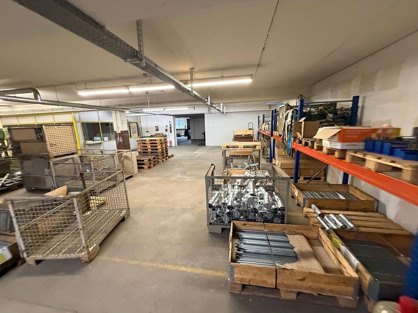 Pronájem nebytového prostoru 1.400 m², Dieselstraße 4, Arnsberg, Severní Porýní-Vestfálsko Pronájem nebytového prostoru 1.400 m², Dieselstraße 4, Arnsberg, Severní Porýní-Vestfálsko