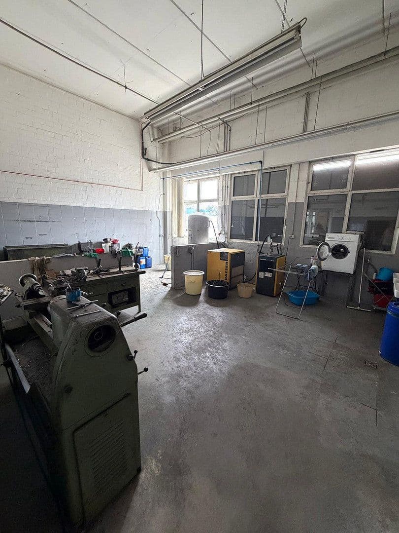 Pronájem nebytového prostoru 1.400 m², Dieselstraße 4, Arnsberg, Severní Porýní-Vestfálsko Pronájem nebytového prostoru 1.400 m², Dieselstraße 4, Arnsberg, Severní Porýní-Vestfálsko