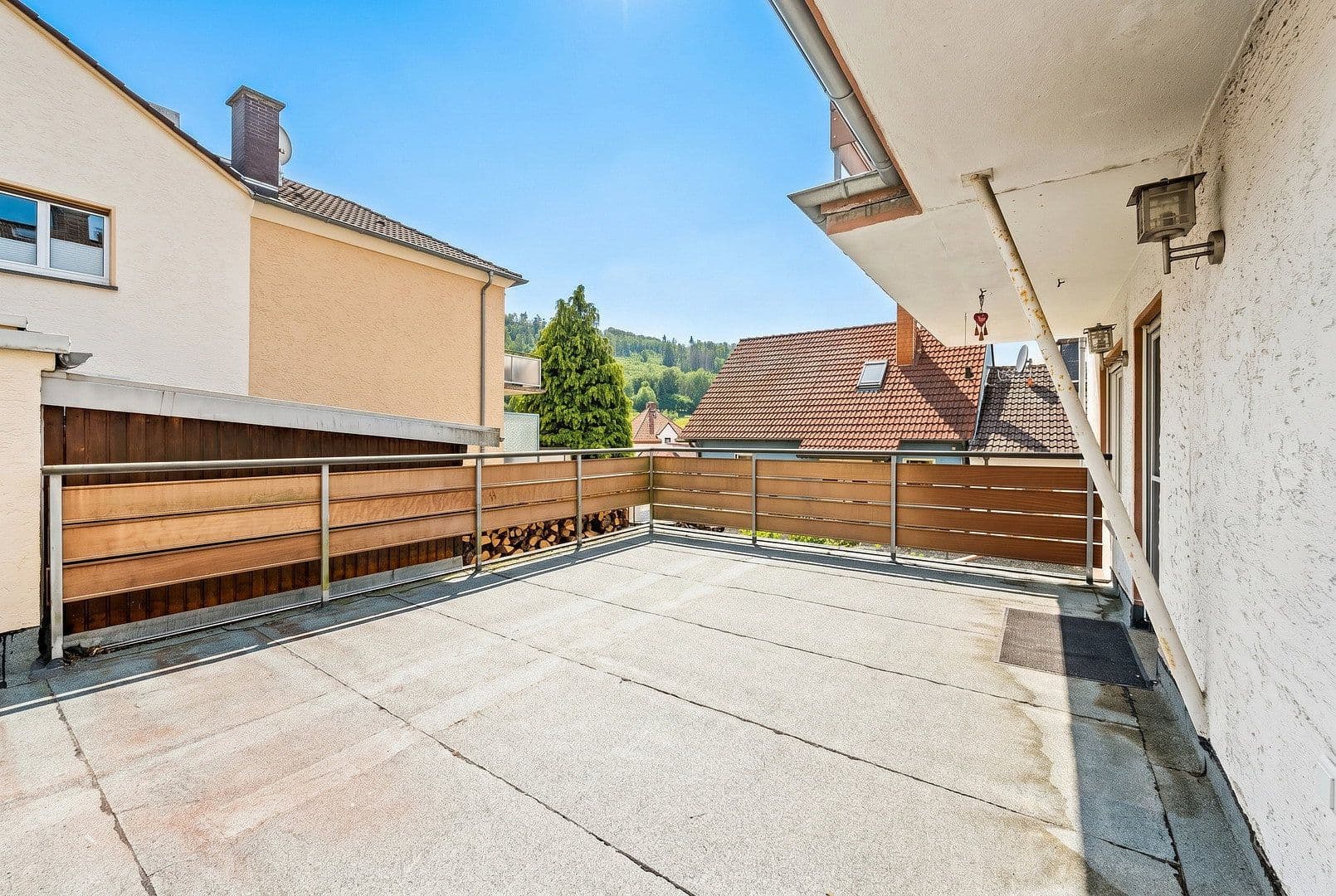 Prodej domu 213 m², pozemek 399 m², Königsteiner Straße 9, Eppstein, Hessen Prodej domu 213 m², pozemek 399 m², Königsteiner Straße 9, Eppstein, Hessen