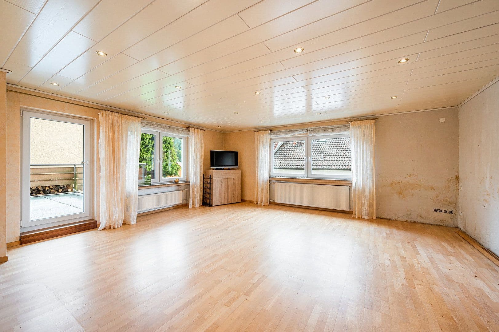 Prodej domu 213 m², pozemek 399 m², Königsteiner Straße 9, Eppstein, Hessen Prodej domu 213 m², pozemek 399 m², Königsteiner Straße 9, Eppstein, Hessen