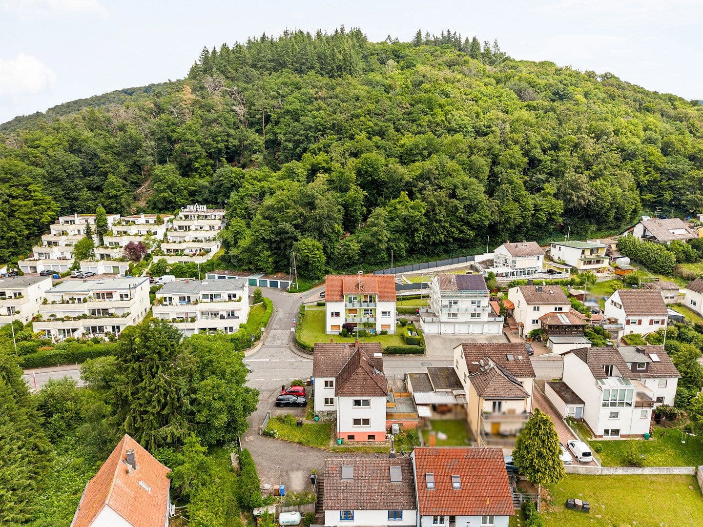 Prodej domu 213 m², pozemek 399 m², Königsteiner Straße 9, Eppstein, Hessen Prodej domu 213 m², pozemek 399 m², Königsteiner Straße 9, Eppstein, Hessen