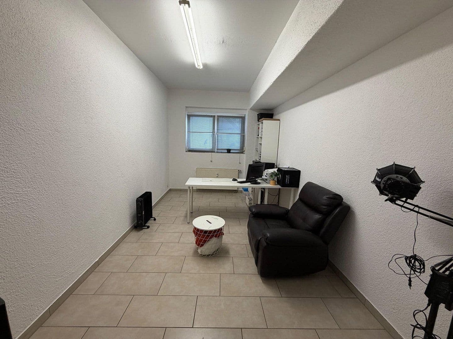 Pronájem nebytového prostoru 86 m², Stadecken-Elsheim, Porýní-Falc Pronájem nebytového prostoru 86 m², Stadecken-Elsheim, Porýní-Falc