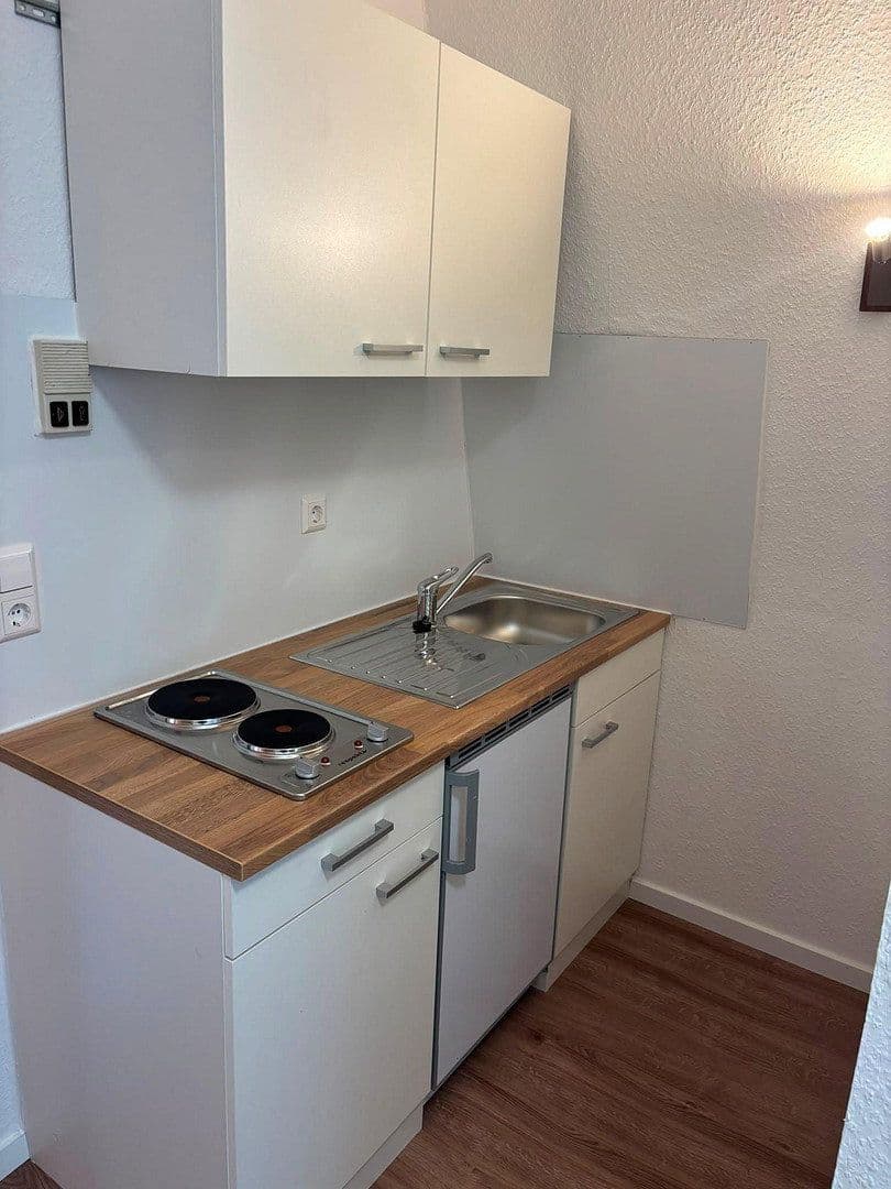 Pronájem bytu 1+1 18 m², Heinrich-Lanz-Straße 23-27, Mannheim, Bádensko-Württembersko Pronájem bytu 1+1 18 m², Heinrich-Lanz-Straße 23-27, Mannheim, Bádensko-Württembersko