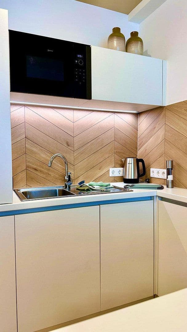 Pronájem bytu 2+1 40 m², Kölner Str. 285, Düsseldorf, Severní Porýní-Vestfálsko Pronájem bytu 2+1 40 m², Kölner Str. 285, Düsseldorf, Severní Porýní-Vestfálsko