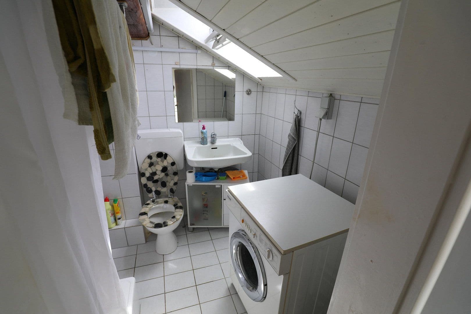 Pronájem bytu 1+1 26 m², Östringen, Bádensko-Württembersko Pronájem bytu 1+1 26 m², Östringen, Bádensko-Württembersko