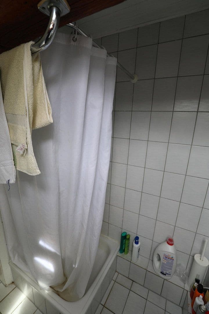 Pronájem bytu 1+1 26 m², Östringen, Bádensko-Württembersko Pronájem bytu 1+1 26 m², Östringen, Bádensko-Württembersko