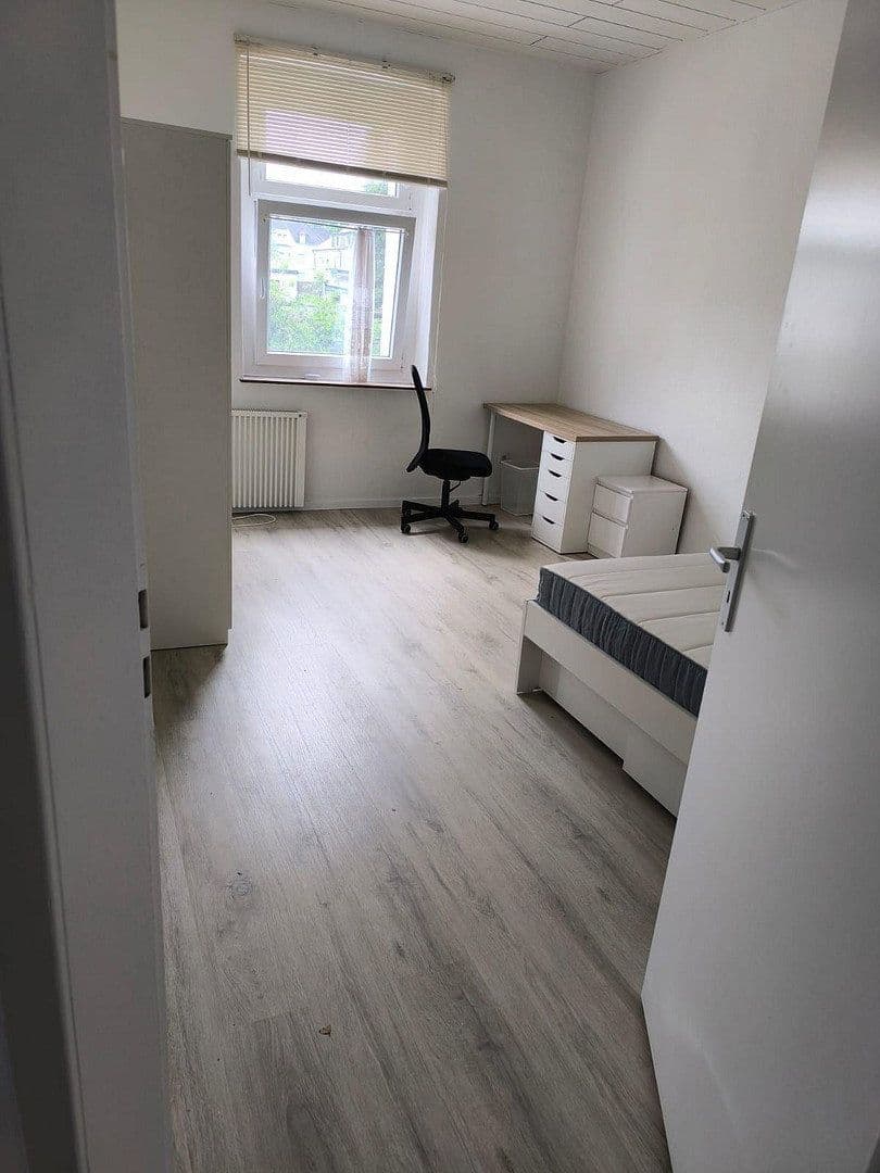 Pronájem bytu 4+1 82 m², Von-Gall-Str. 4, Bochum, Severní Porýní-Vestfálsko Pronájem bytu 4+1 82 m², Von-Gall-Str. 4, Bochum, Severní Porýní-Vestfálsko