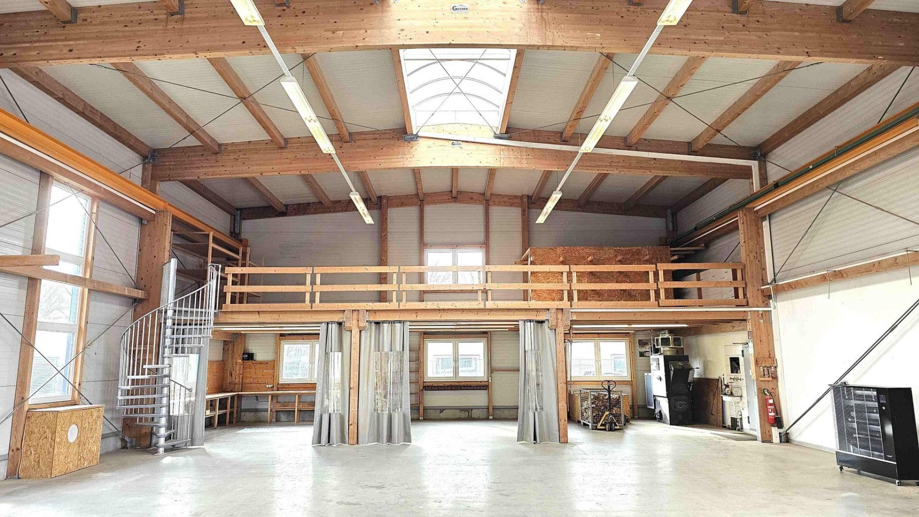 Pronájem nebytového prostoru 1.020 m², Große Isel 9, Neu-Ulm, Bavorsko Pronájem nebytového prostoru 1.020 m², Große Isel 9, Neu-Ulm, Bavorsko