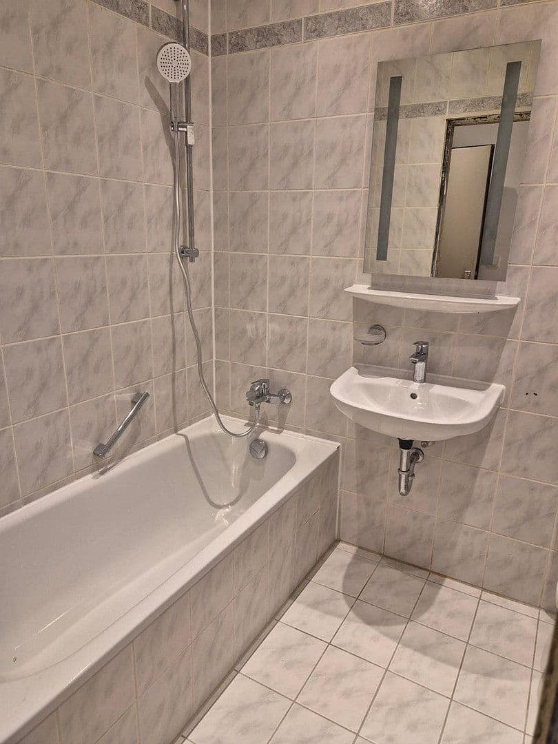 Pronájem bytu 1+1 42 m², Schellingstr., München, Bavorsko Pronájem bytu 1+1 42 m², Schellingstr., München, Bavorsko