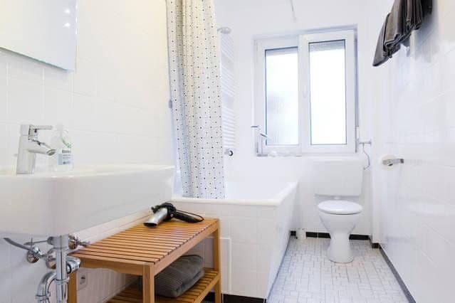 Pronájem bytu 2+1 50 m², Winzererstr. 28, München, Bavorsko Pronájem bytu 2+1 50 m², Winzererstr. 28, München, Bavorsko