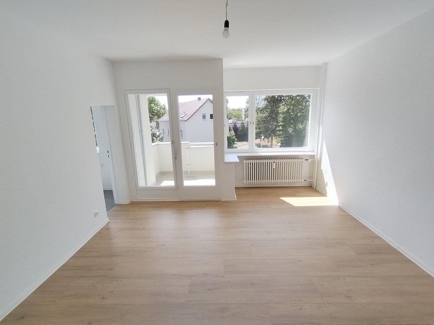 Prodej bytu 1+1 35 m², Gartenfelder Straße 80, Berlin, Berlín Prodej bytu 1+1 35 m², Gartenfelder Straße 80, Berlin, Berlín