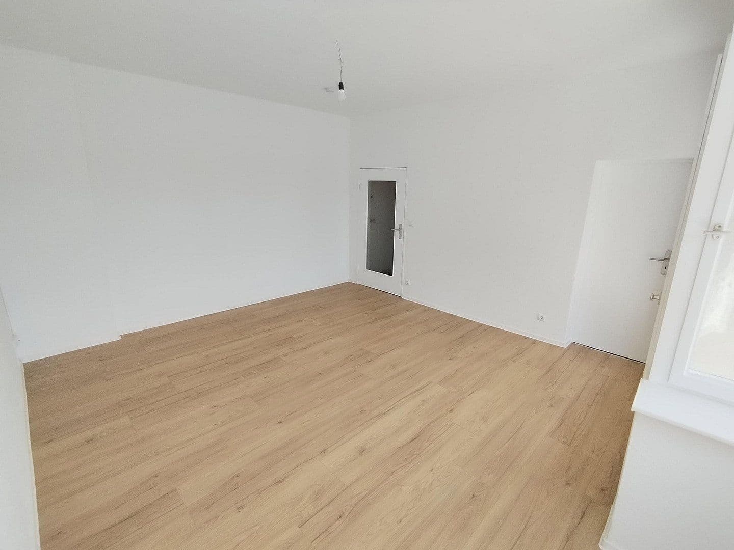 Prodej bytu 1+1 35 m², Gartenfelder Straße 80, Berlin, Berlín Prodej bytu 1+1 35 m², Gartenfelder Straße 80, Berlin, Berlín