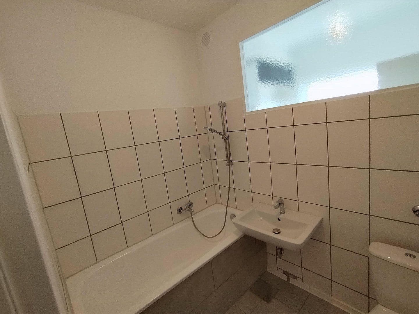 Prodej bytu 1+1 35 m², Gartenfelder Straße 80, Berlin, Berlín Prodej bytu 1+1 35 m², Gartenfelder Straße 80, Berlin, Berlín