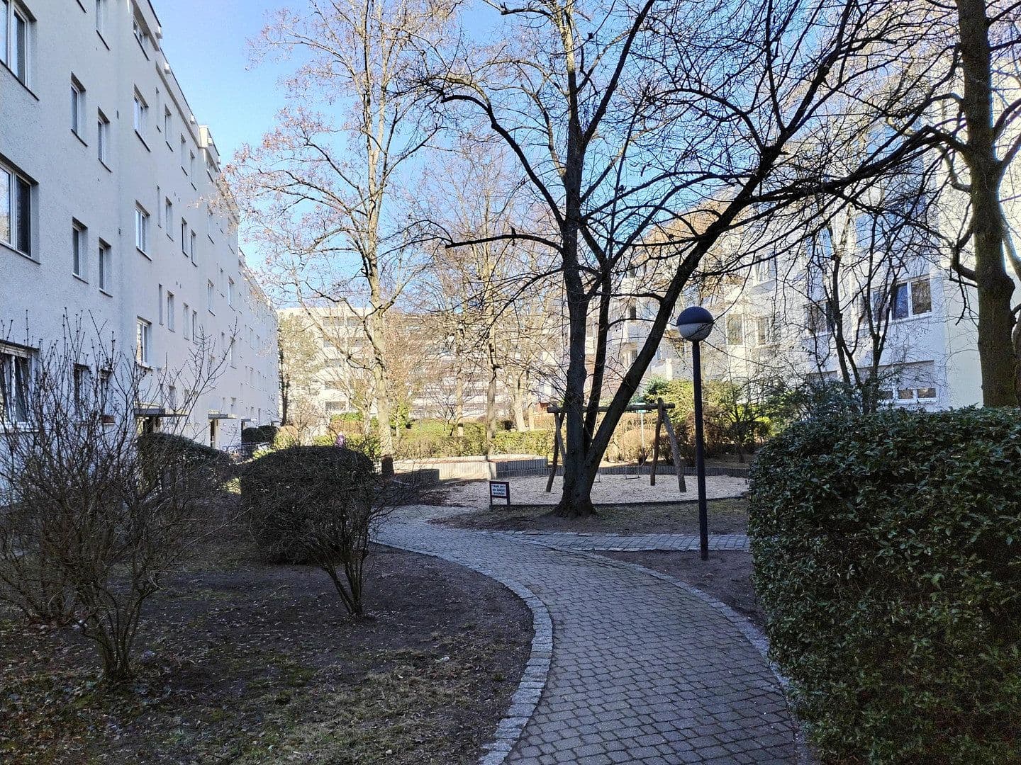 Prodej bytu 1+1 35 m², Gartenfelder Straße 80, Berlin, Berlín Prodej bytu 1+1 35 m², Gartenfelder Straße 80, Berlin, Berlín