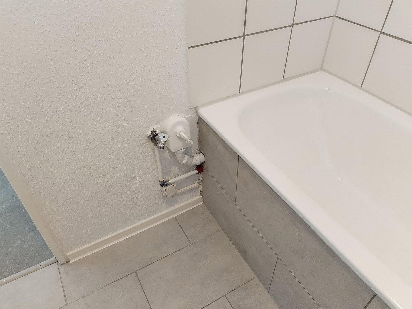 Prodej bytu 1+1 35 m², Gartenfelder Straße 80, Berlin, Berlín Prodej bytu 1+1 35 m², Gartenfelder Straße 80, Berlin, Berlín