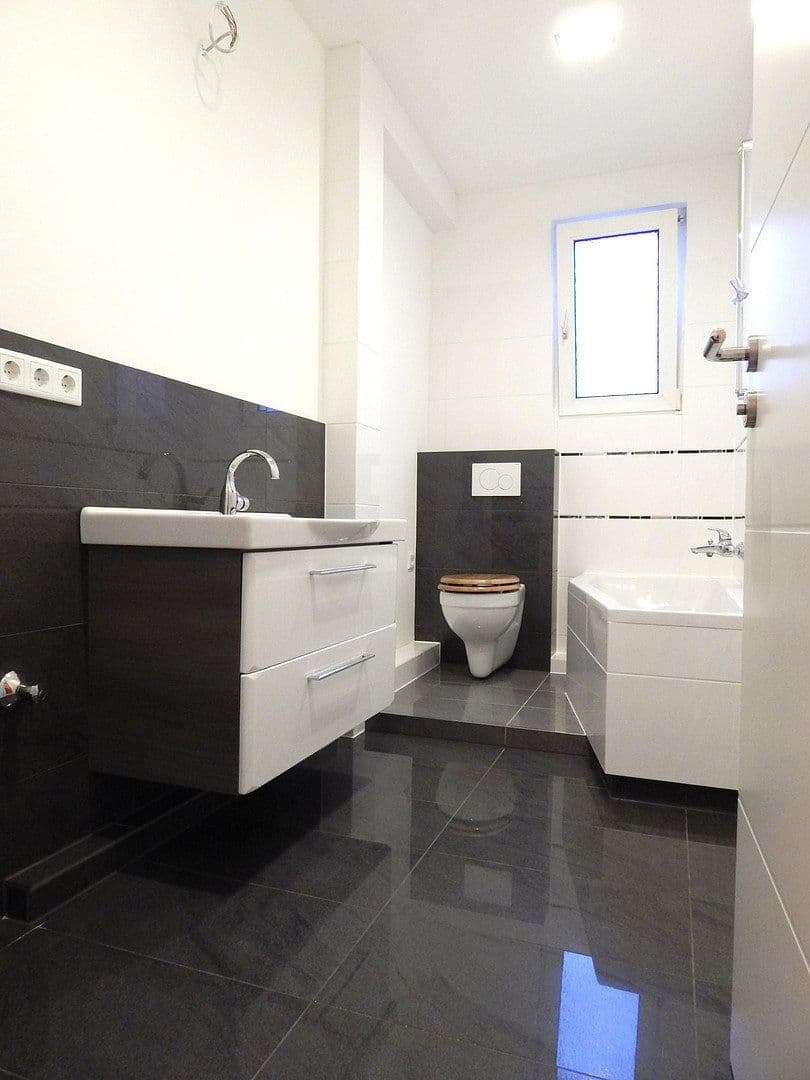 Prodej bytu 2+1 53 m², Essen, Severní Porýní-Vestfálsko Prodej bytu 2+1 53 m², Essen, Severní Porýní-Vestfálsko