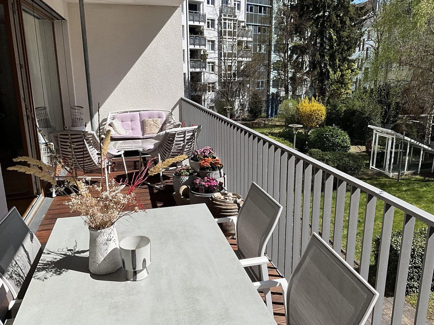 Pronájem bytu 4+1 155 m², Holzhausen Str 85, Frankfurt am Main, Hessen Pronájem bytu 4+1 155 m², Holzhausen Str 85, Frankfurt am Main, Hessen
