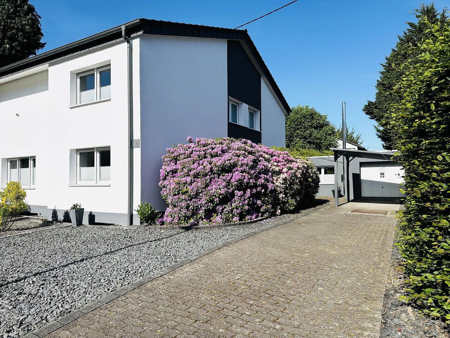 Prodej domu 209 m², pozemek 681 m², Theodor Heuss Allee 50, Hennef (Sieg), Severní Porýní-Vestfálsko Prodej domu 209 m², pozemek 681 m², Theodor Heuss Allee 50, Hennef (Sieg), Severní Porýní-Vestfálsko