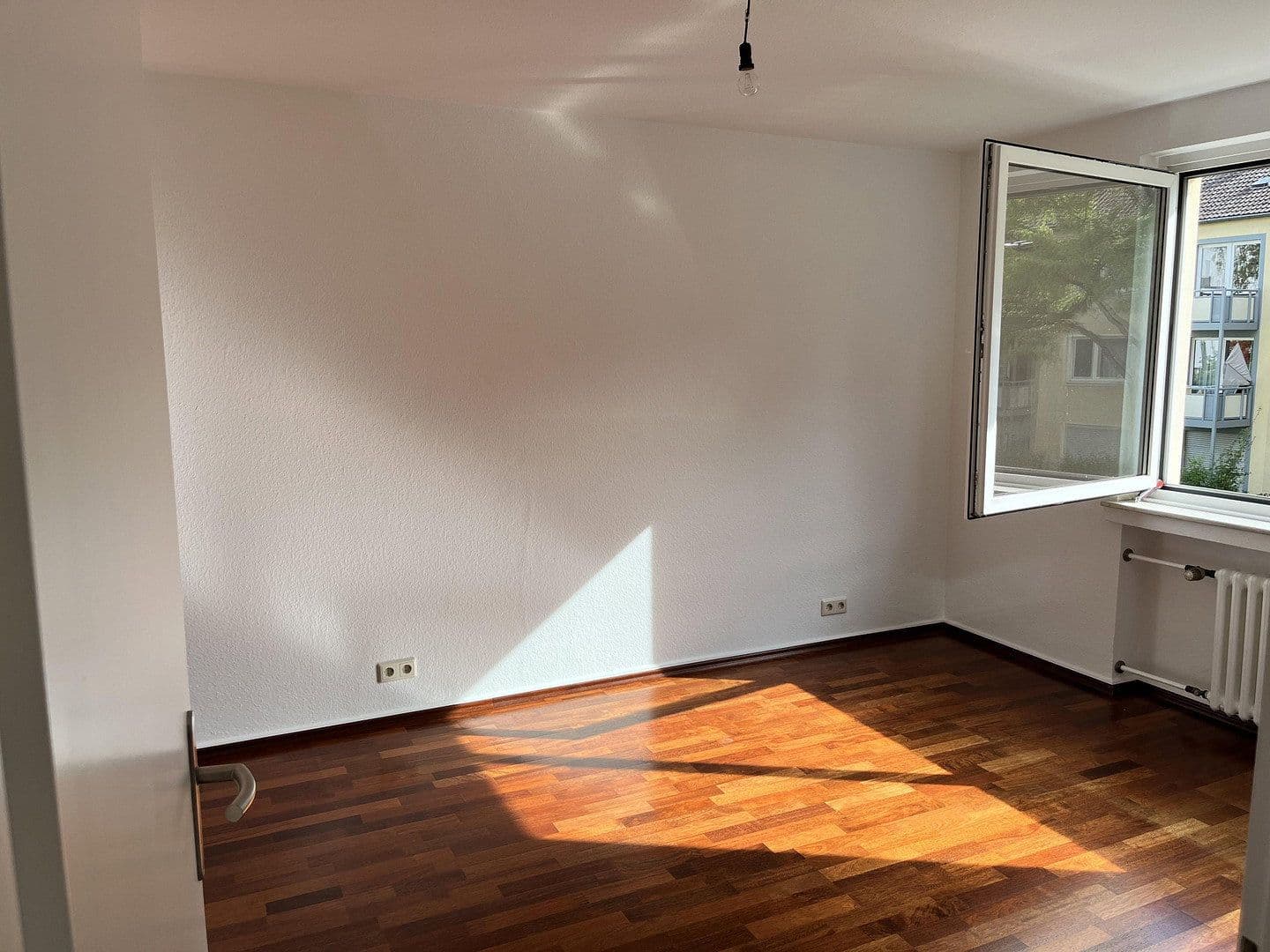 Prodej bytu 2+1 59 m², Paracelsusstraße 5, Muffendorf, Severní Porýní-Vestfálsko Prodej bytu 2+1 59 m², Paracelsusstraße 5, Muffendorf, Severní Porýní-Vestfálsko
