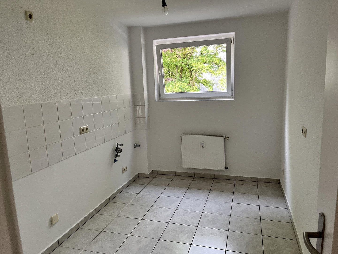Prodej bytu 2+1 59 m², Paracelsusstraße 5, Muffendorf, Severní Porýní-Vestfálsko Prodej bytu 2+1 59 m², Paracelsusstraße 5, Muffendorf, Severní Porýní-Vestfálsko