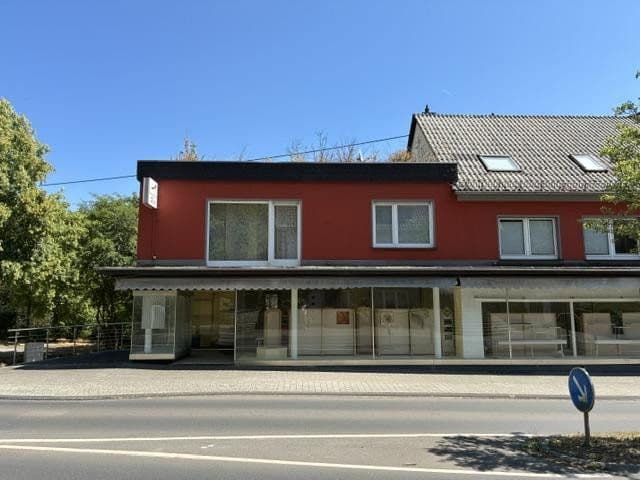 Prodej domu 250 m², pozemek 322 m², Kölnerstrasse 73, Jünkerath, Porýní-Falc Prodej domu 250 m², pozemek 322 m², Kölnerstrasse 73, Jünkerath, Porýní-Falc