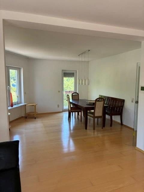 Prodej domu 250 m², pozemek 322 m², Kölnerstrasse 73, Jünkerath, Porýní-Falc Prodej domu 250 m², pozemek 322 m², Kölnerstrasse 73, Jünkerath, Porýní-Falc