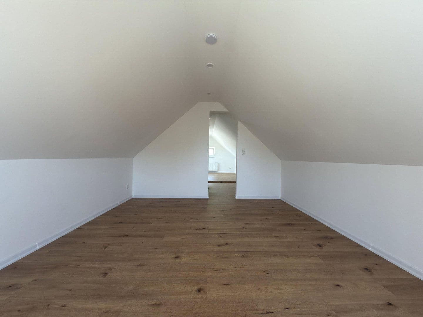 Prodej domu 135 m², pozemek 89 m², Igensdorf, Bavorsko Prodej domu 135 m², pozemek 89 m², Igensdorf, Bavorsko