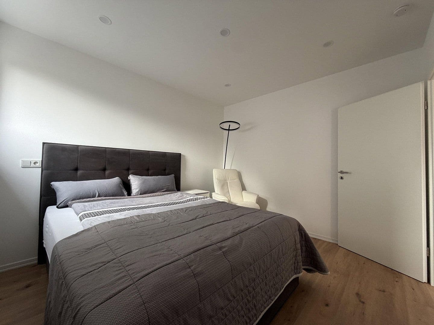 Prodej domu 135 m², pozemek 89 m², Igensdorf, Bavorsko Prodej domu 135 m², pozemek 89 m², Igensdorf, Bavorsko