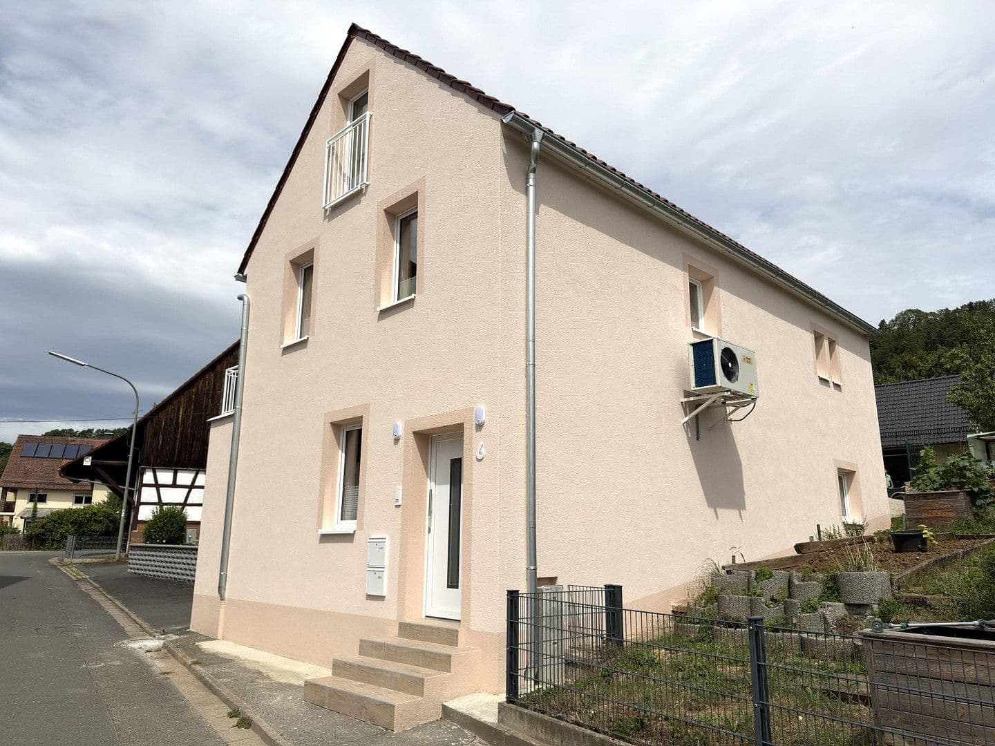 Prodej domu 135 m², pozemek 89 m², Igensdorf, Bavorsko Prodej domu 135 m², pozemek 89 m², Igensdorf, Bavorsko