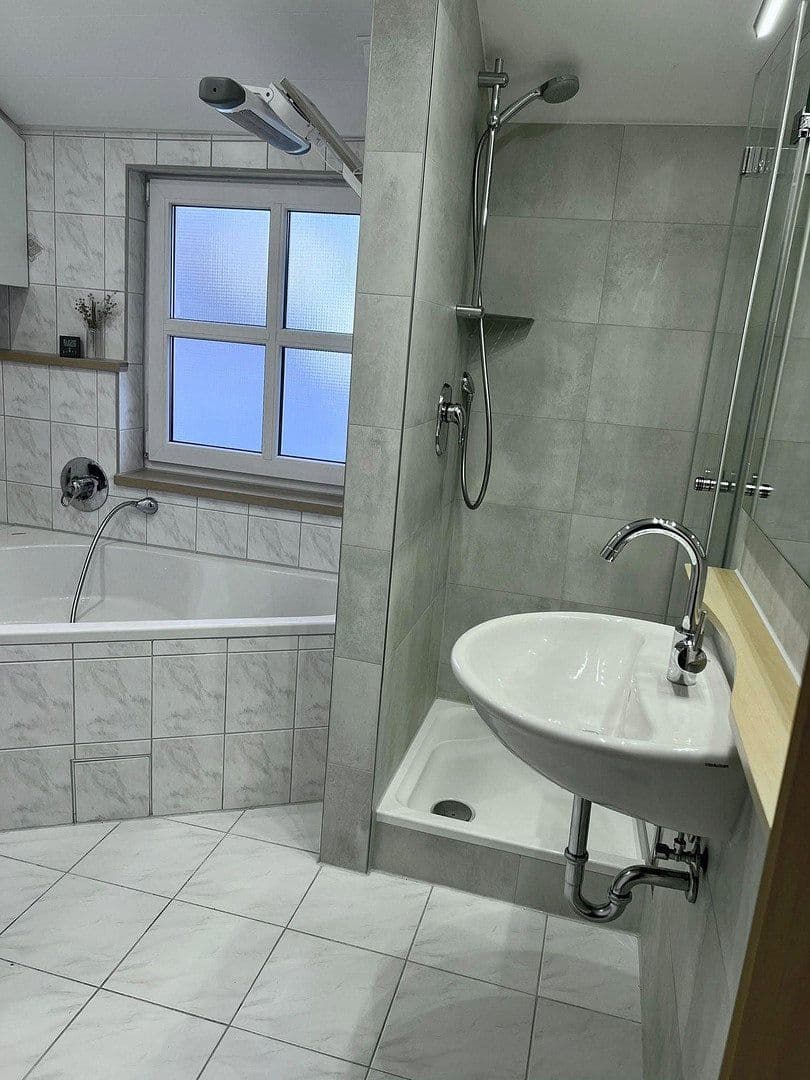 Prodej bytu 4+kk 76 m², Neuffen, Bádensko-Württembersko Prodej bytu 4+kk 76 m², Neuffen, Bádensko-Württembersko