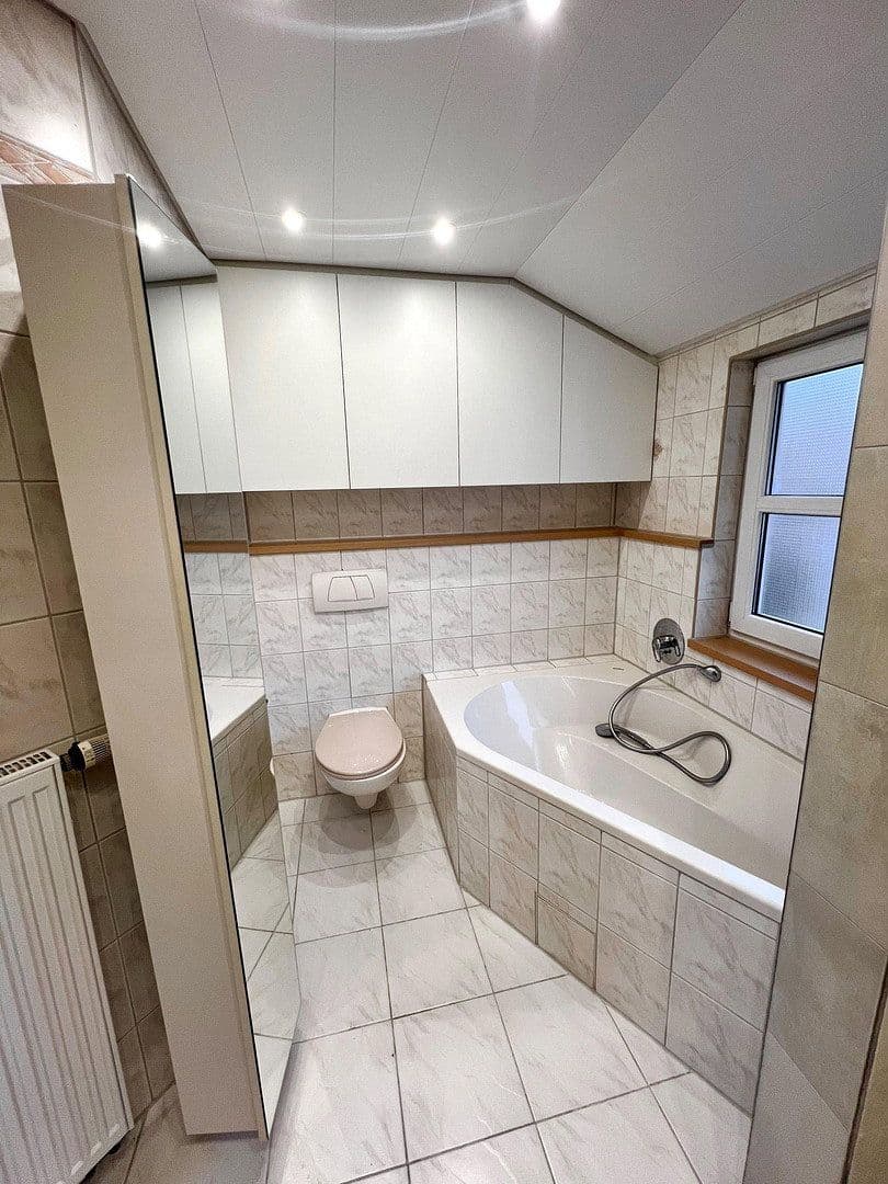 Prodej bytu 4+kk 76 m², Neuffen, Bádensko-Württembersko Prodej bytu 4+kk 76 m², Neuffen, Bádensko-Württembersko