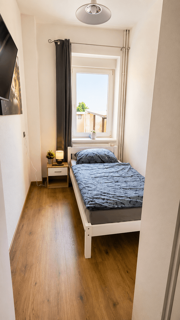 Pronájem bytu 4+1 74 m², Lindenthaler Hauptstraße 79, Leipzig, Sasko Pronájem bytu 4+1 74 m², Lindenthaler Hauptstraße 79, Leipzig, Sasko