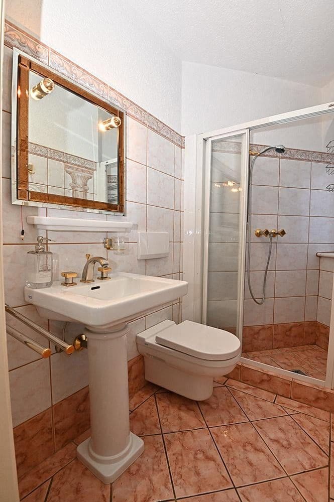 Prodej domu 300 m², pozemek 1.700 m², Im Holze 53, Bremen, Bremen Prodej domu 300 m², pozemek 1.700 m², Im Holze 53, Bremen, Bremen