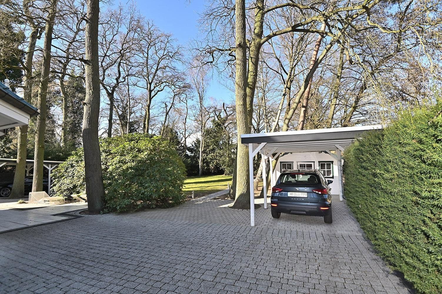 Prodej domu 300 m², pozemek 1.700 m², Im Holze 53, Bremen, Bremen Prodej domu 300 m², pozemek 1.700 m², Im Holze 53, Bremen, Bremen