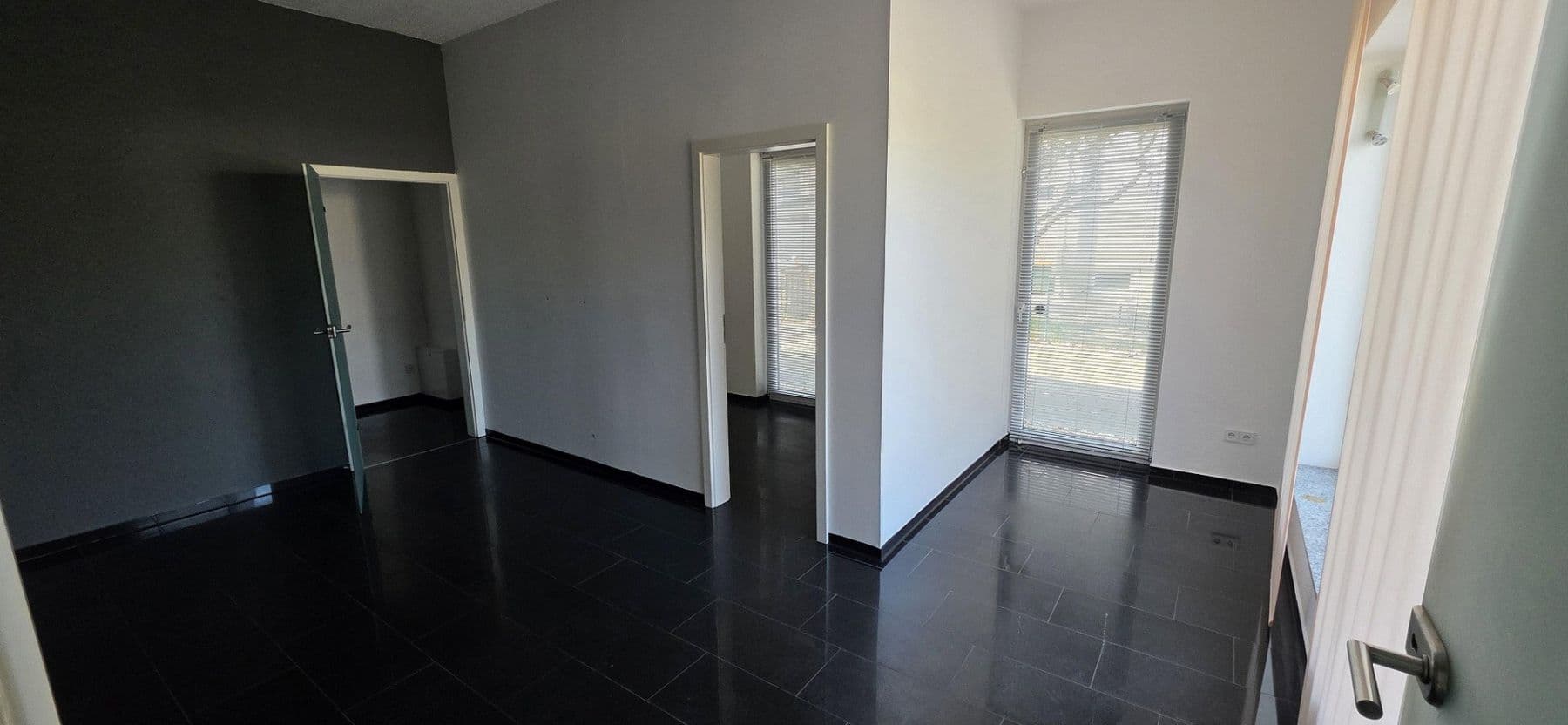 Prodej domu 352 m², pozemek 948 m², Woltersdorf, Braniborsko Prodej domu 352 m², pozemek 948 m², Woltersdorf, Braniborsko