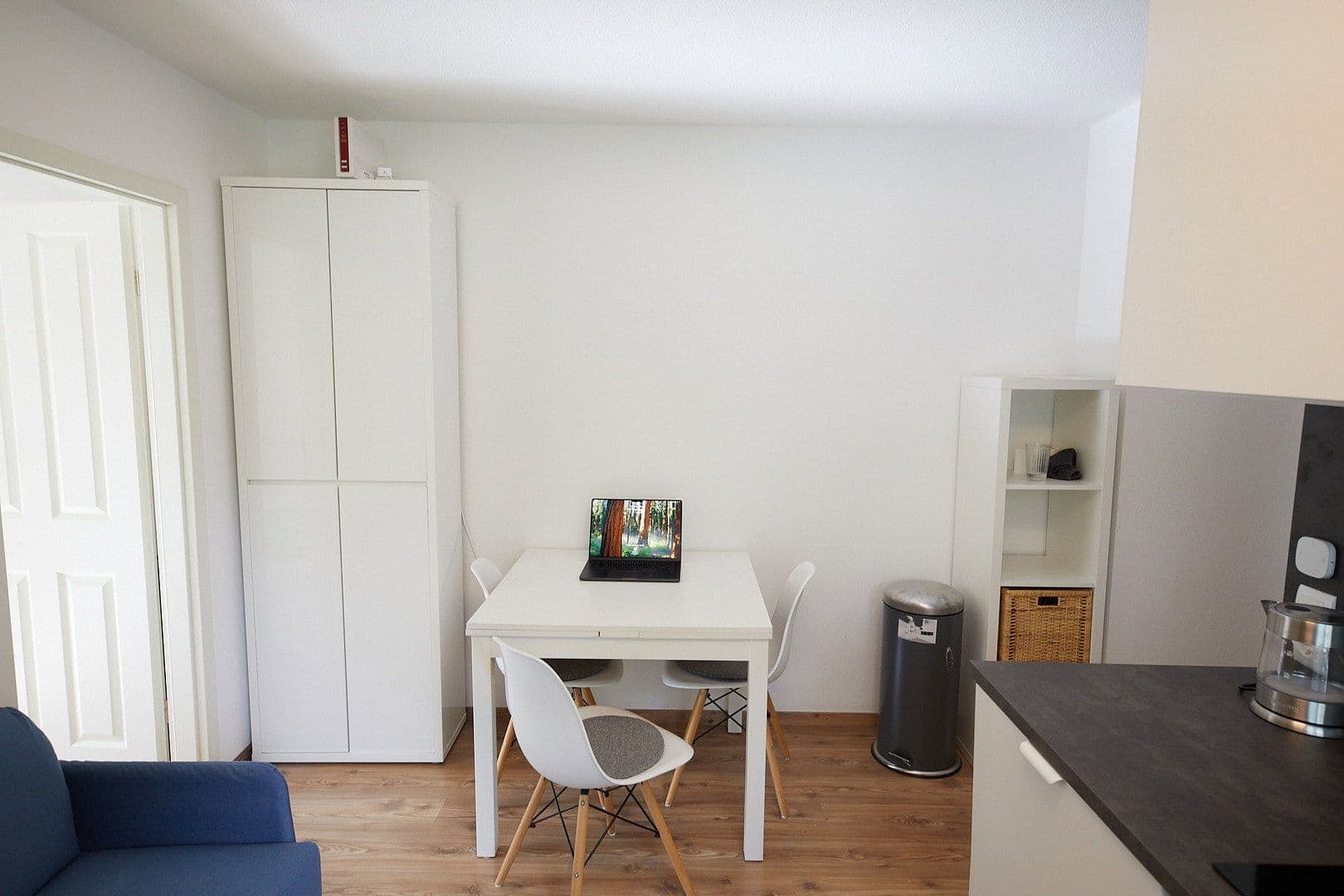 Pronájem bytu 1+1 13 m², Hitlstraße 17, München, Bavorsko Pronájem bytu 1+1 13 m², Hitlstraße 17, München, Bavorsko