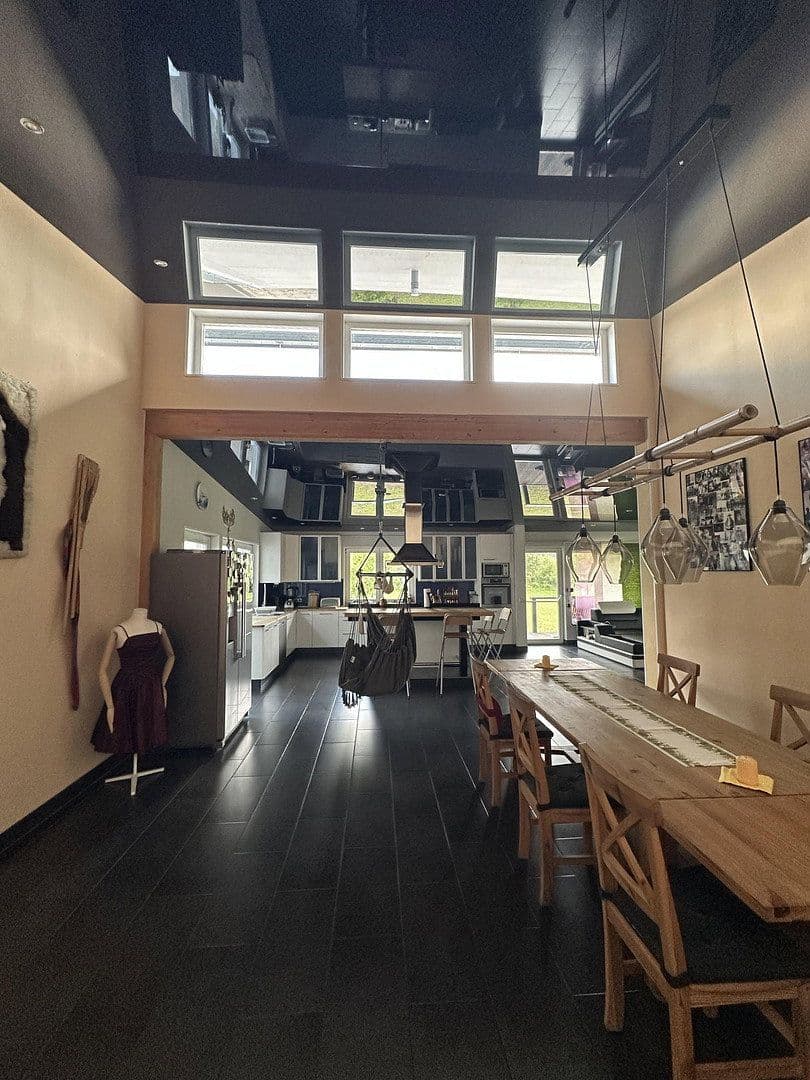 Prodej nebytového prostoru 3.125 m², Hude (Oldenburg), Dolní Sasko Prodej nebytového prostoru 3.125 m², Hude (Oldenburg), Dolní Sasko