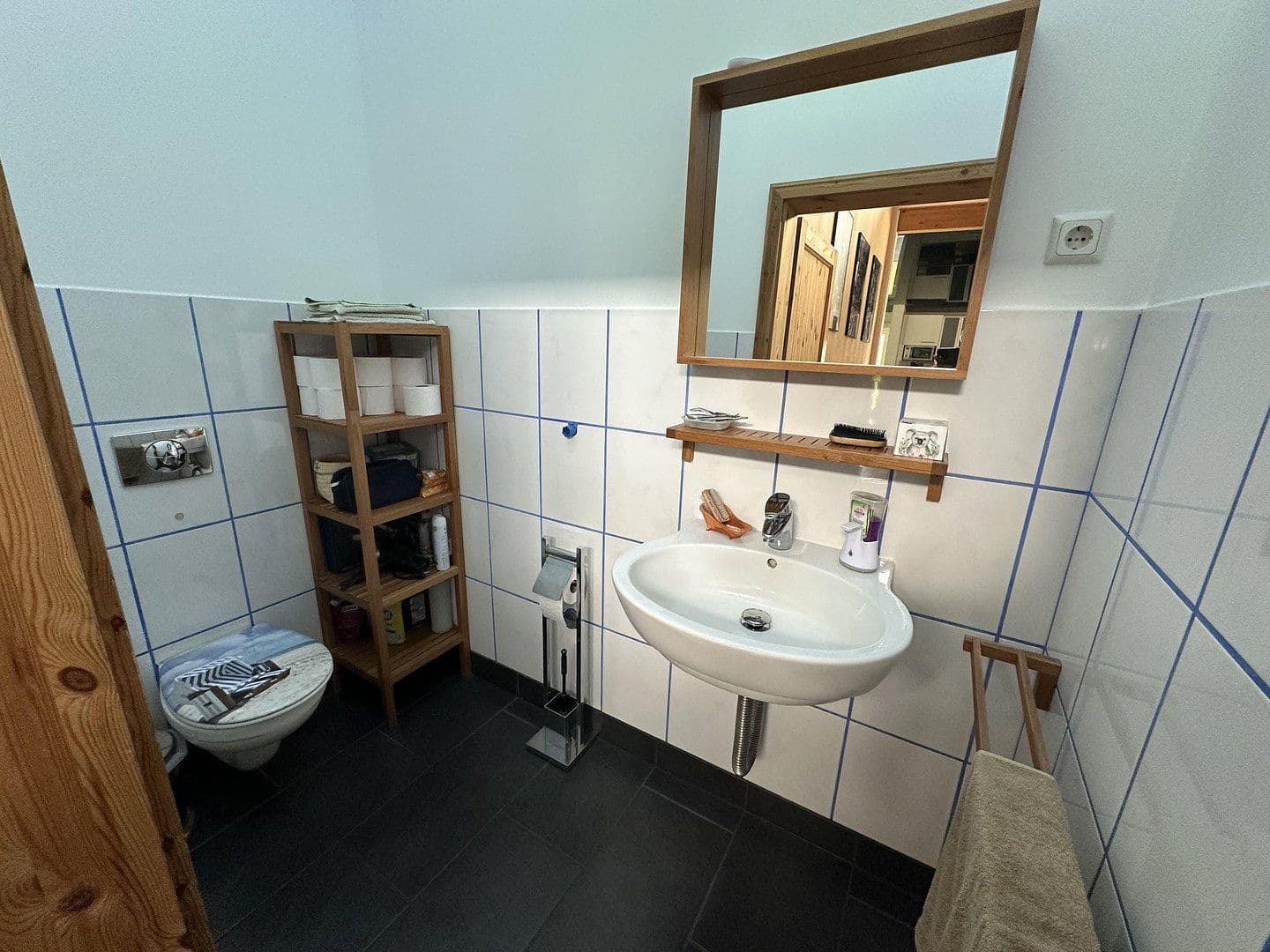 Prodej nebytového prostoru 3.125 m², Hude (Oldenburg), Dolní Sasko Prodej nebytového prostoru 3.125 m², Hude (Oldenburg), Dolní Sasko
